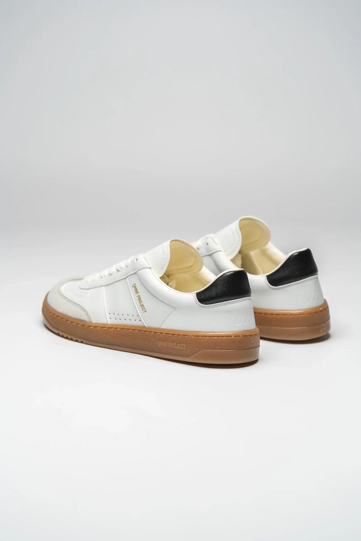 070 Classic White