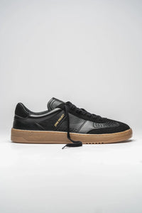 070 All Black