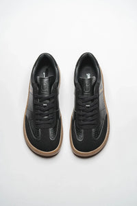 070 All Black