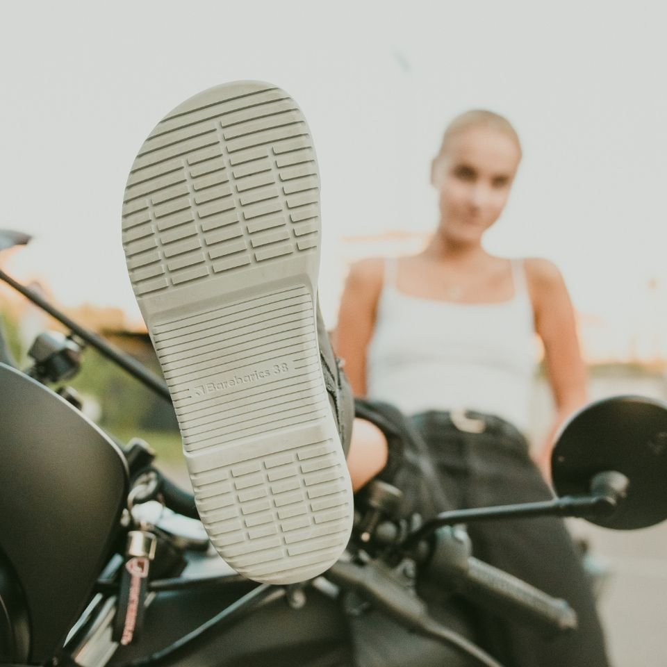 Zdrave prednosti nošenja barefoot obuće - manje bola, više slobode