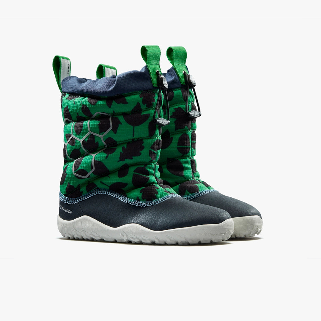 Par barefoot cizama Lumi AT zelene x Muddy Puddles prikaz sa spoljasnje strane na beloj pozadini