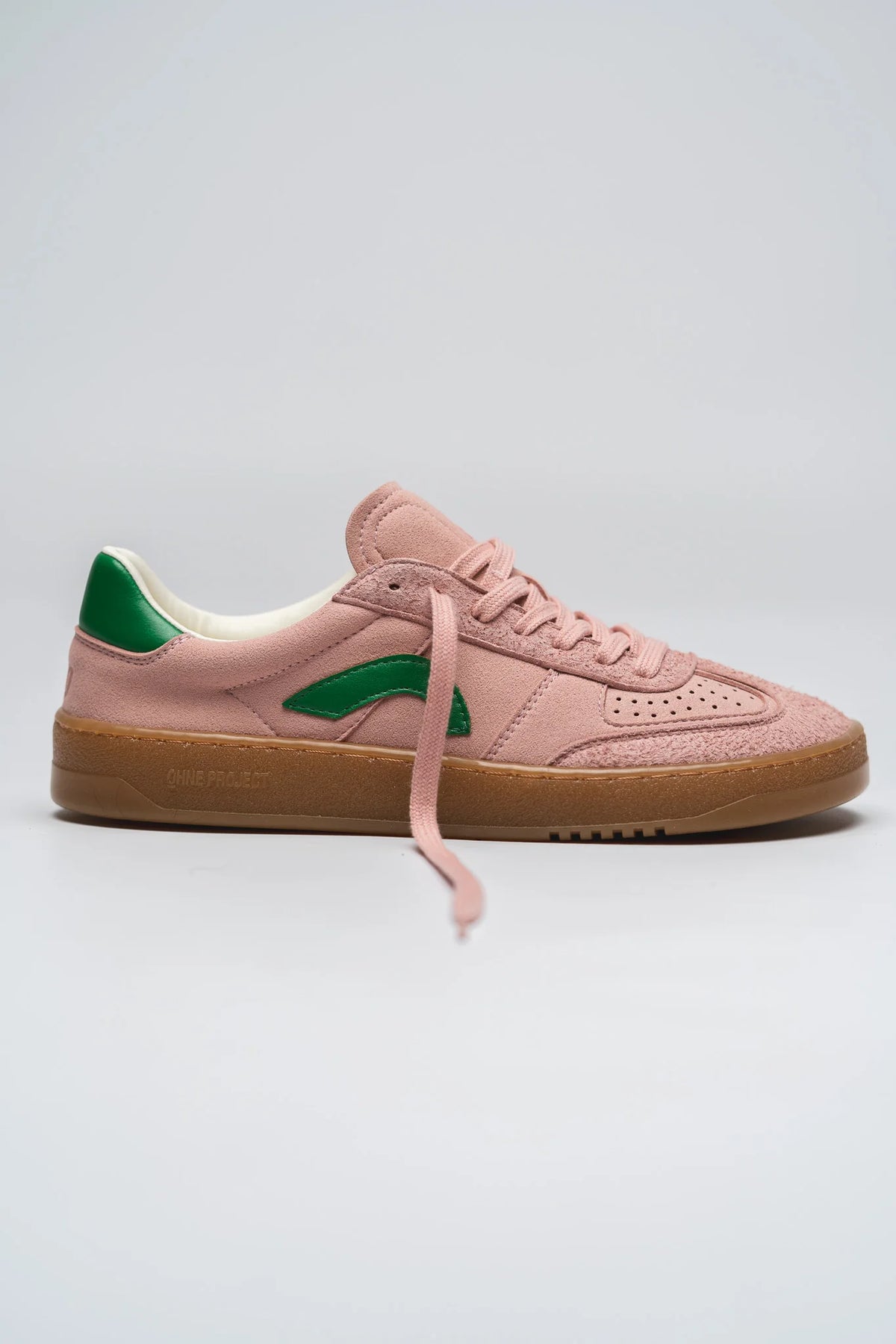 Ohne Project 070 Teddy Pink bocni prikaz desne patike sa pertlom
