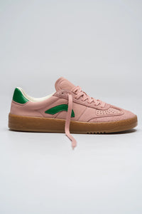 Ohne Project 070 Teddy Pink bocni prikaz desne patike sa pertlom