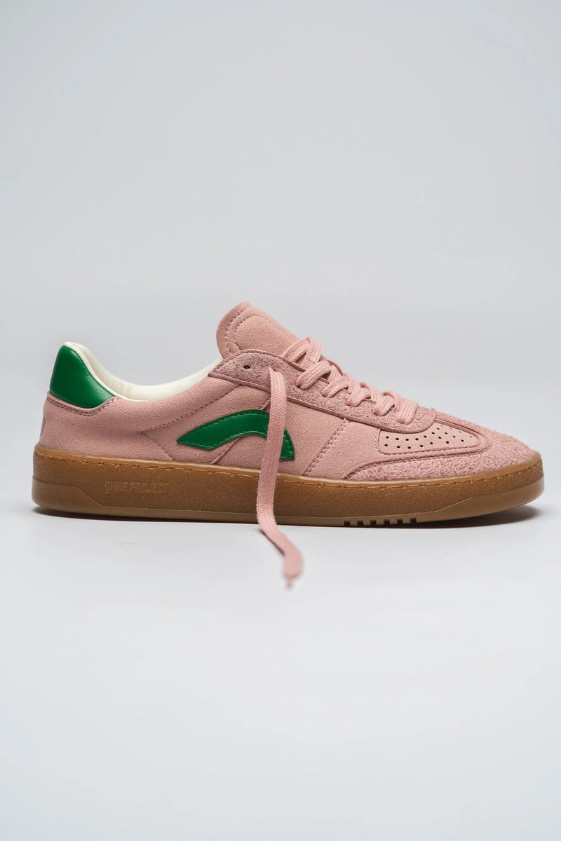 Ohne Project 070 Teddy Pink bocni prikaz desne patike sa pertlom