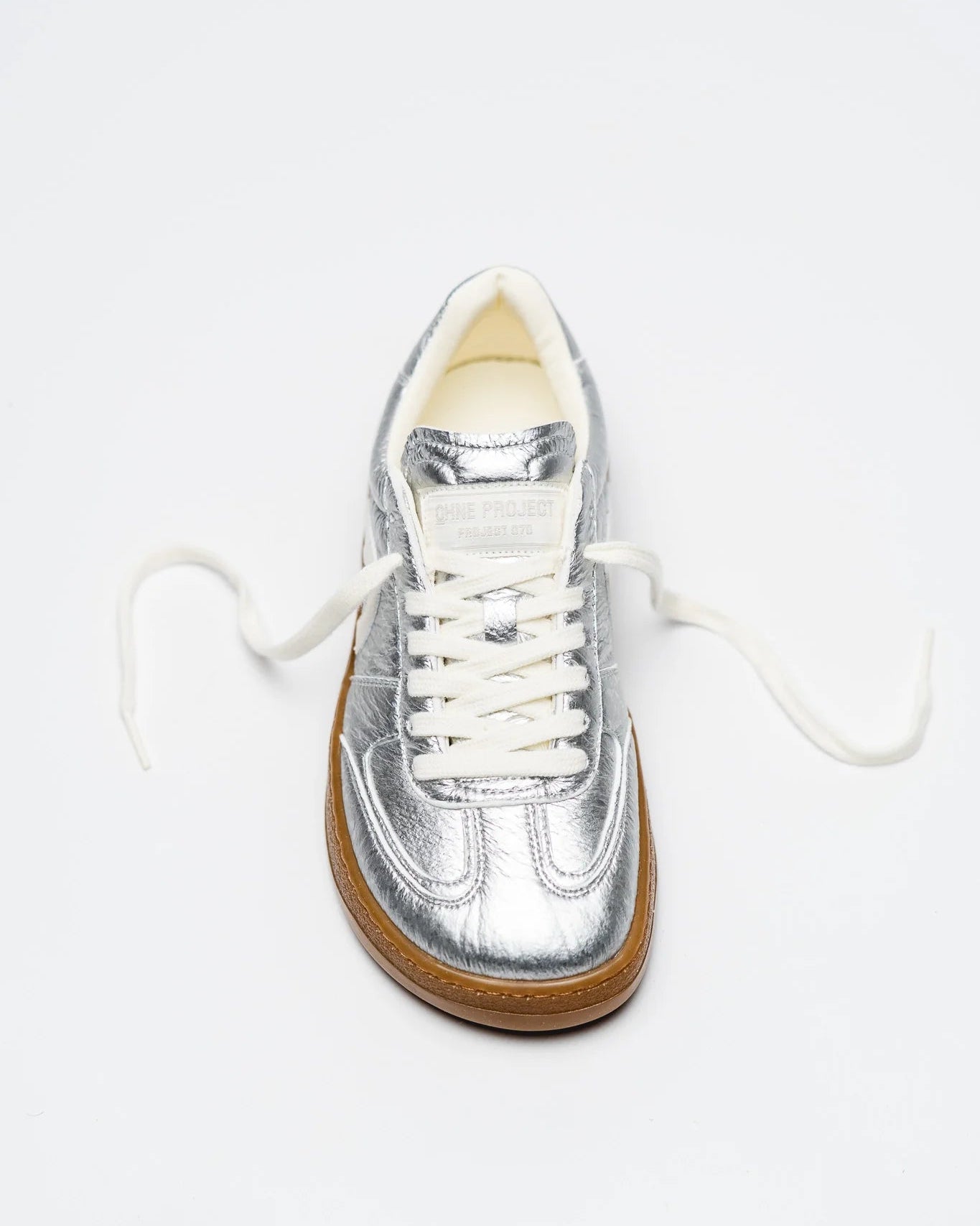 070 Silver (37,43)