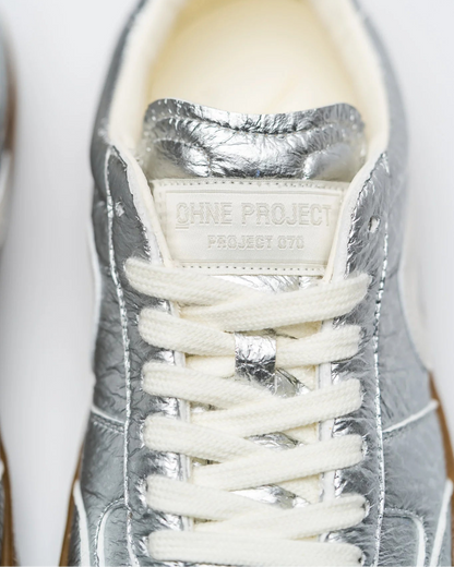 070 Silver (37,43)