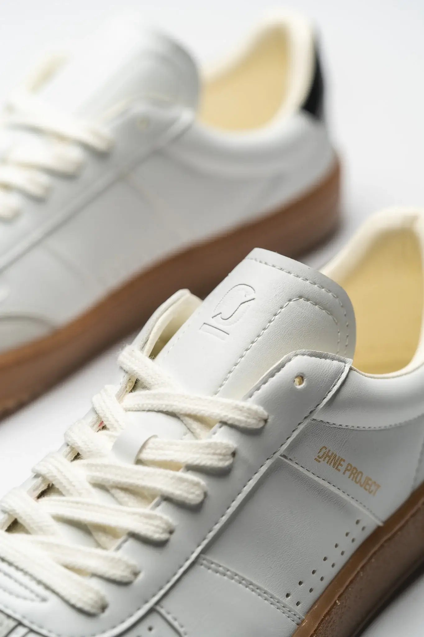 070 Classic White