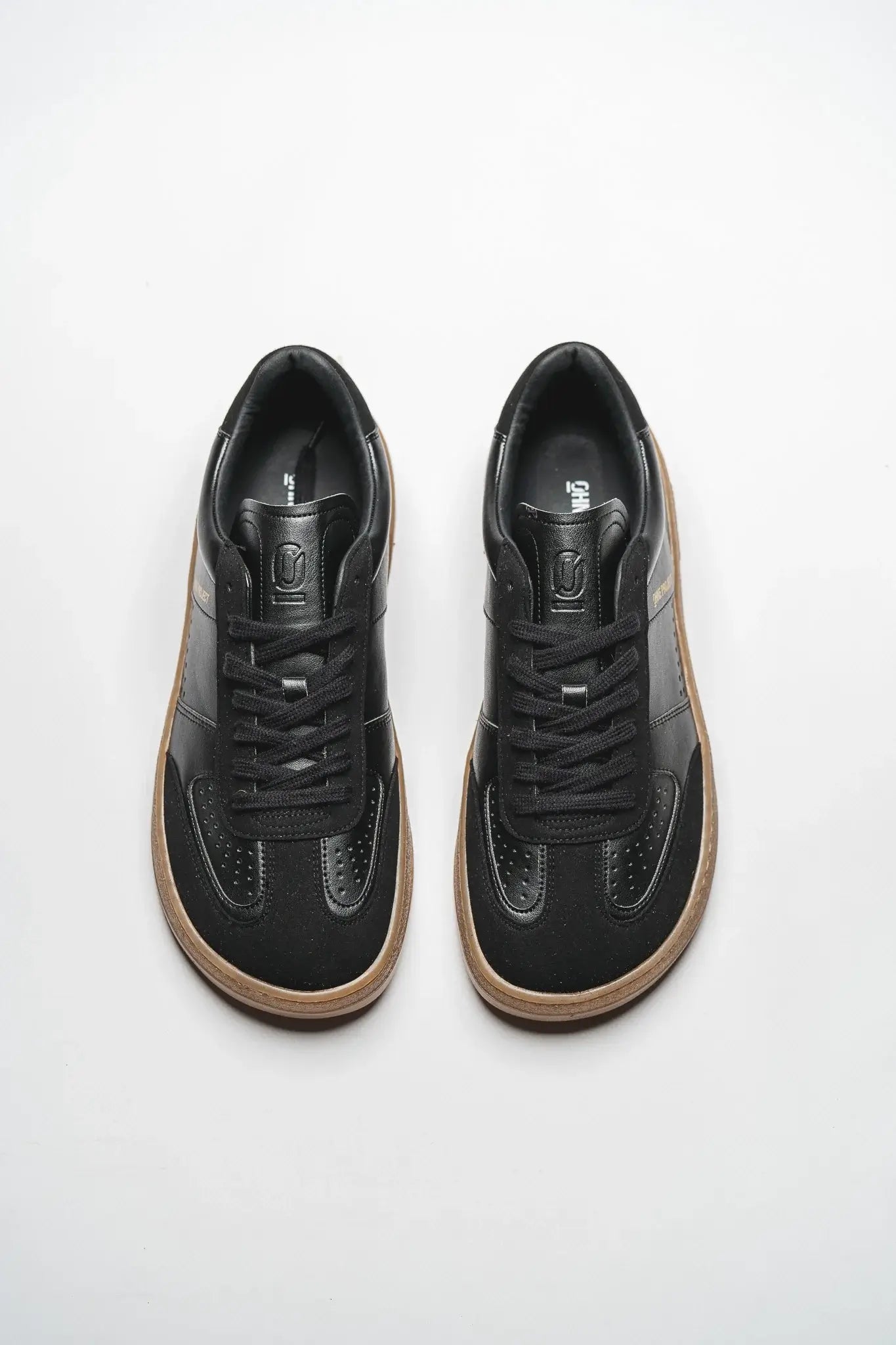 070 All Black