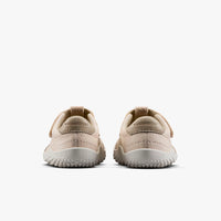 Vivobarefoot Gobi T-Bar pogled od pozadi – par cipela