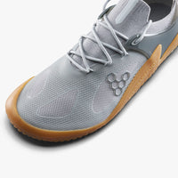 Vivobarefoot Motus Strength sive prednji ugao sa fokusom na pertle