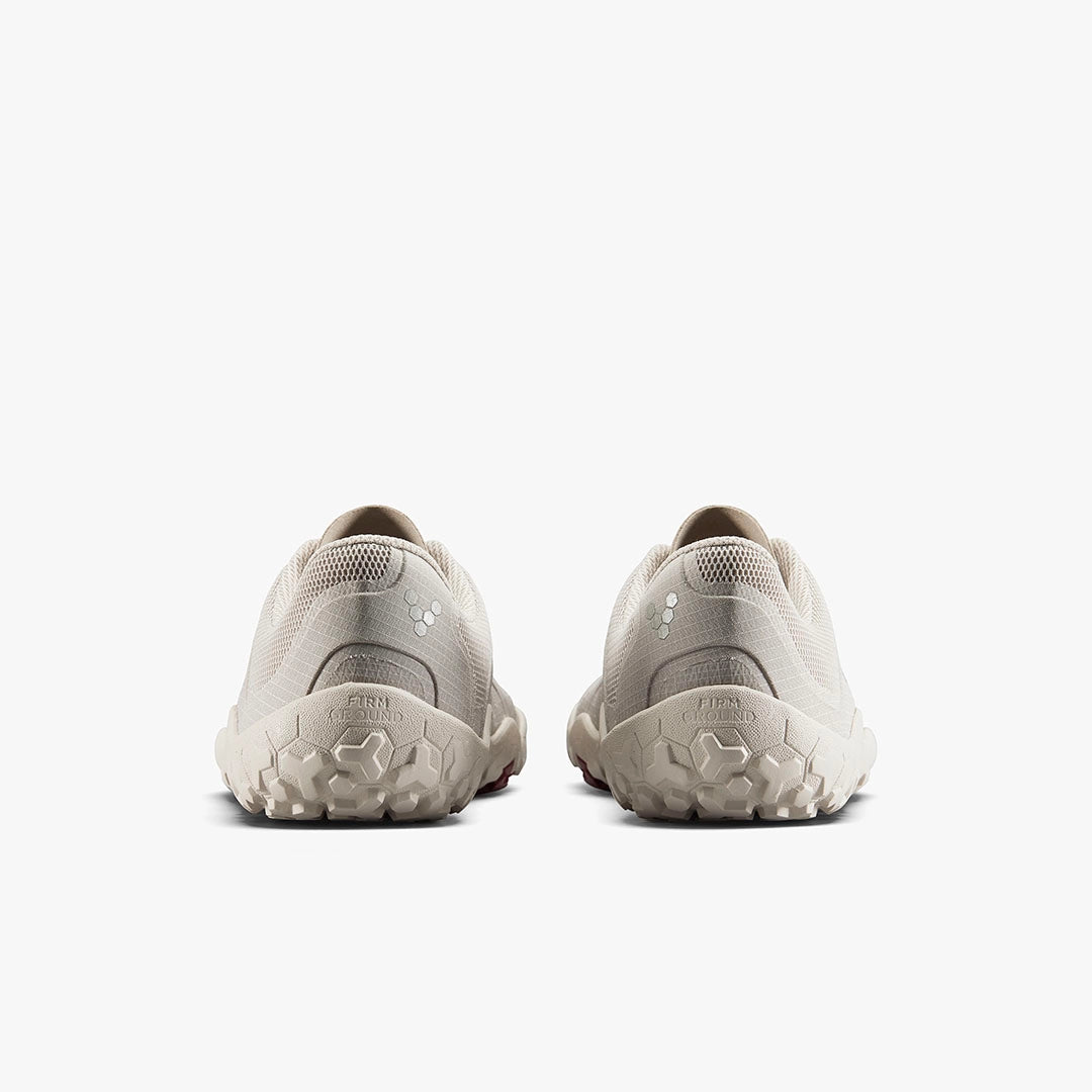 Vivobarefoot Primus Trail FG 3.5 Silver Birch pogled od pozadi