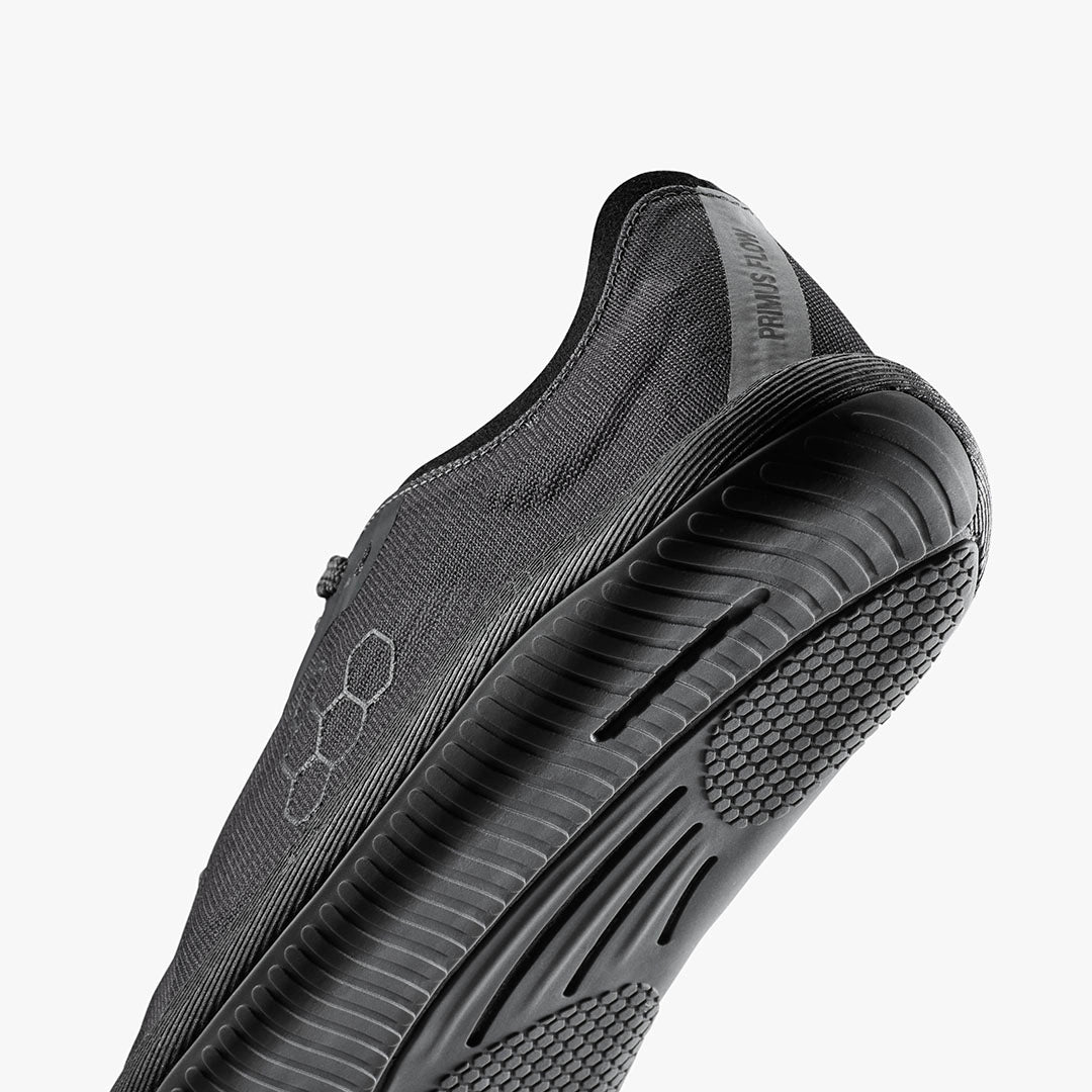 Vivobarefoot Primus Flow Dark Shadow detalj djona i luka stopala