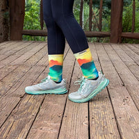 Model stoji hoda u Injinji Spectrum Trail Midweight Crew Valley carapama