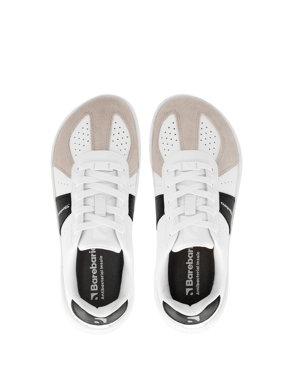 Barebarics Icara barefoot patike – pogled odozgo na par sa pertlama

