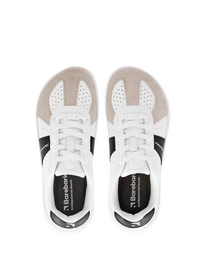 Barebarics Icara barefoot patike – pogled odozgo na par sa pertlama

