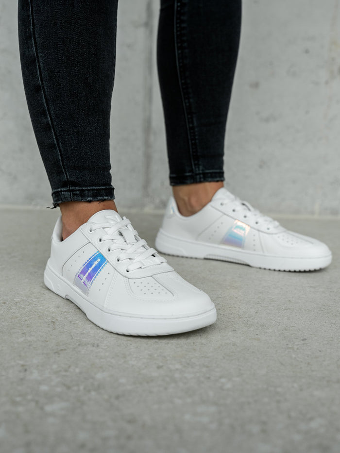 barefoot patike icara bela pastel – na stopalima, pogled spreda

