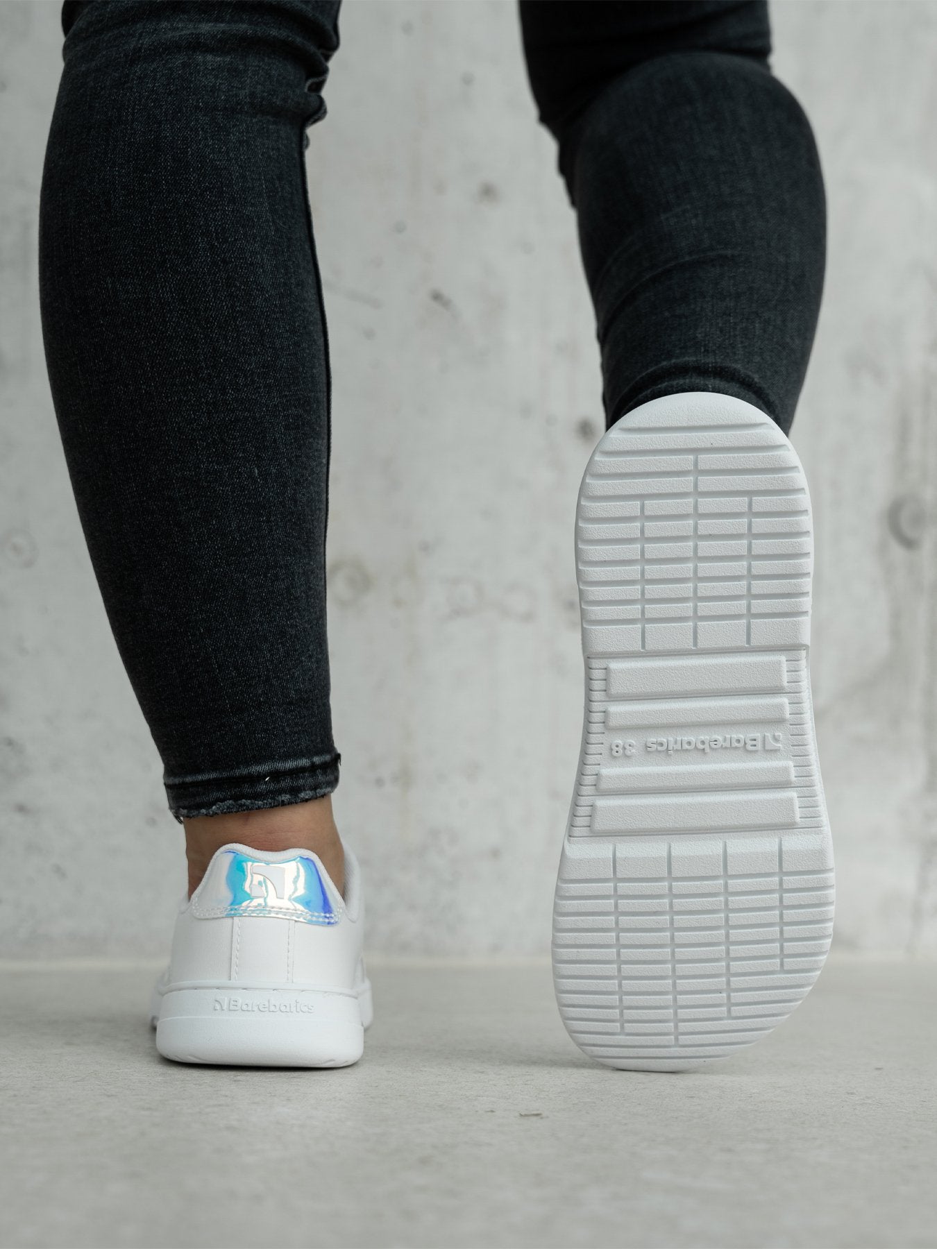 barefoot patike icara bela pastel – pogled od dole, prikaz djona