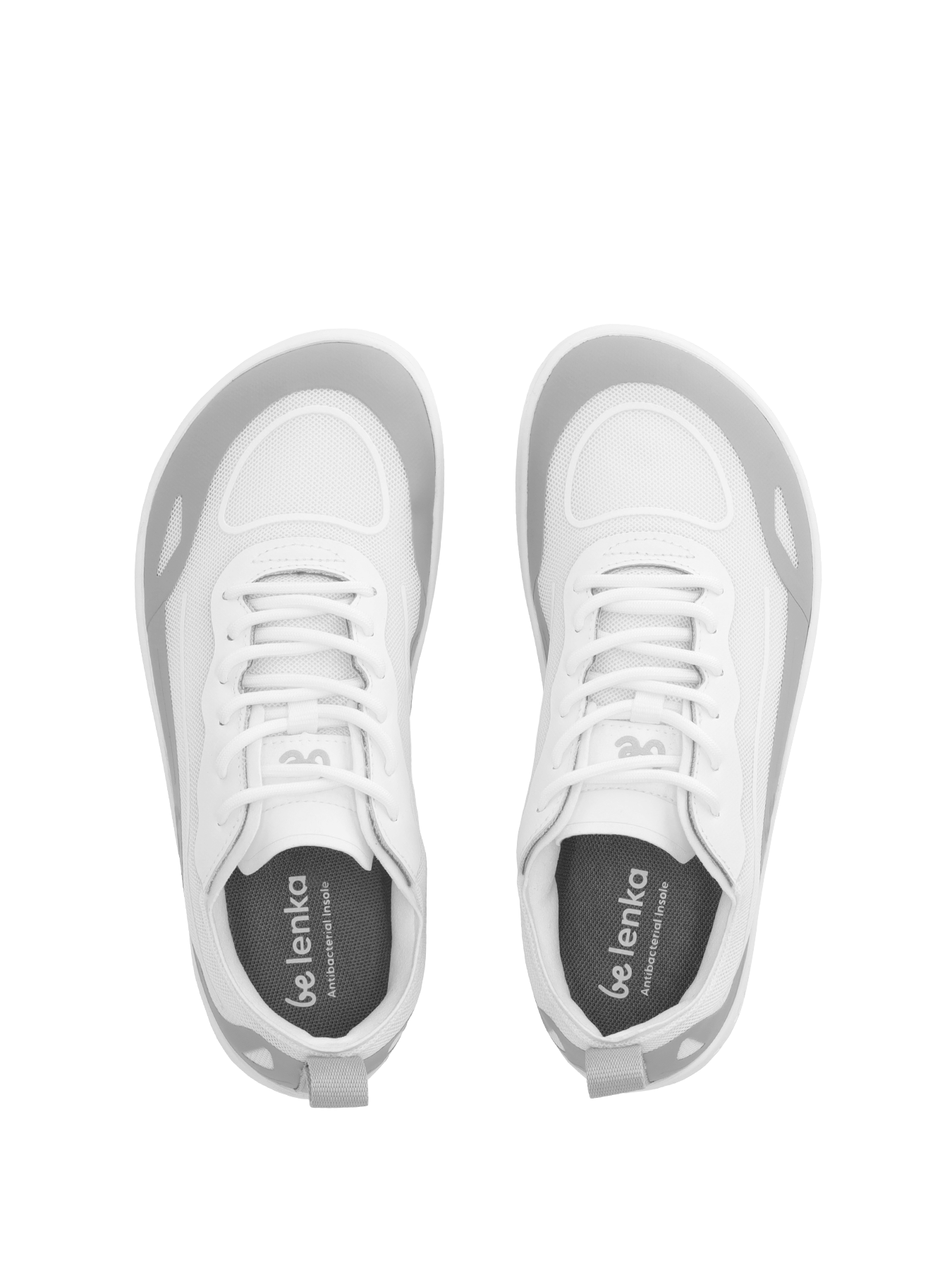 Par barefoot patika Velocity Slate prikaz odozgo na beloj pozadini