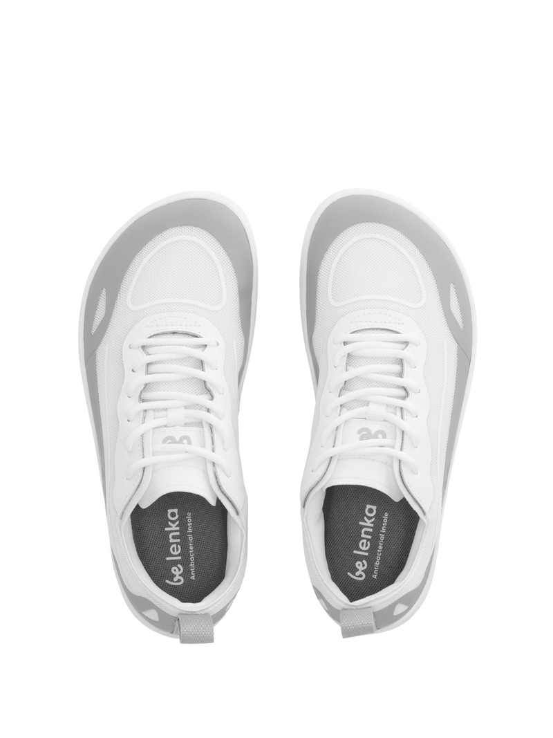 Par barefoot patika Velocity Slate prikaz odozgo na beloj pozadini