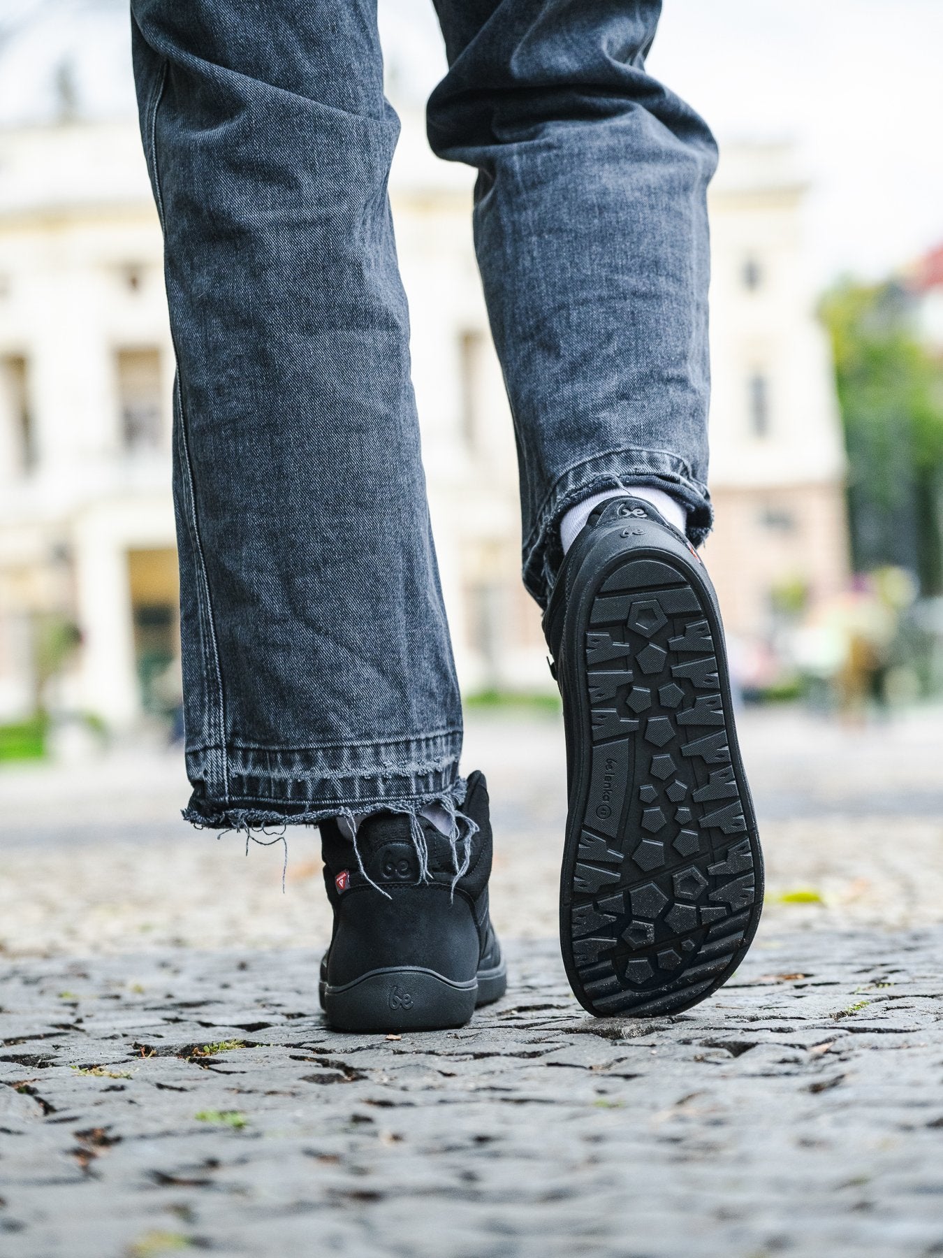 Arctic Edge All Black