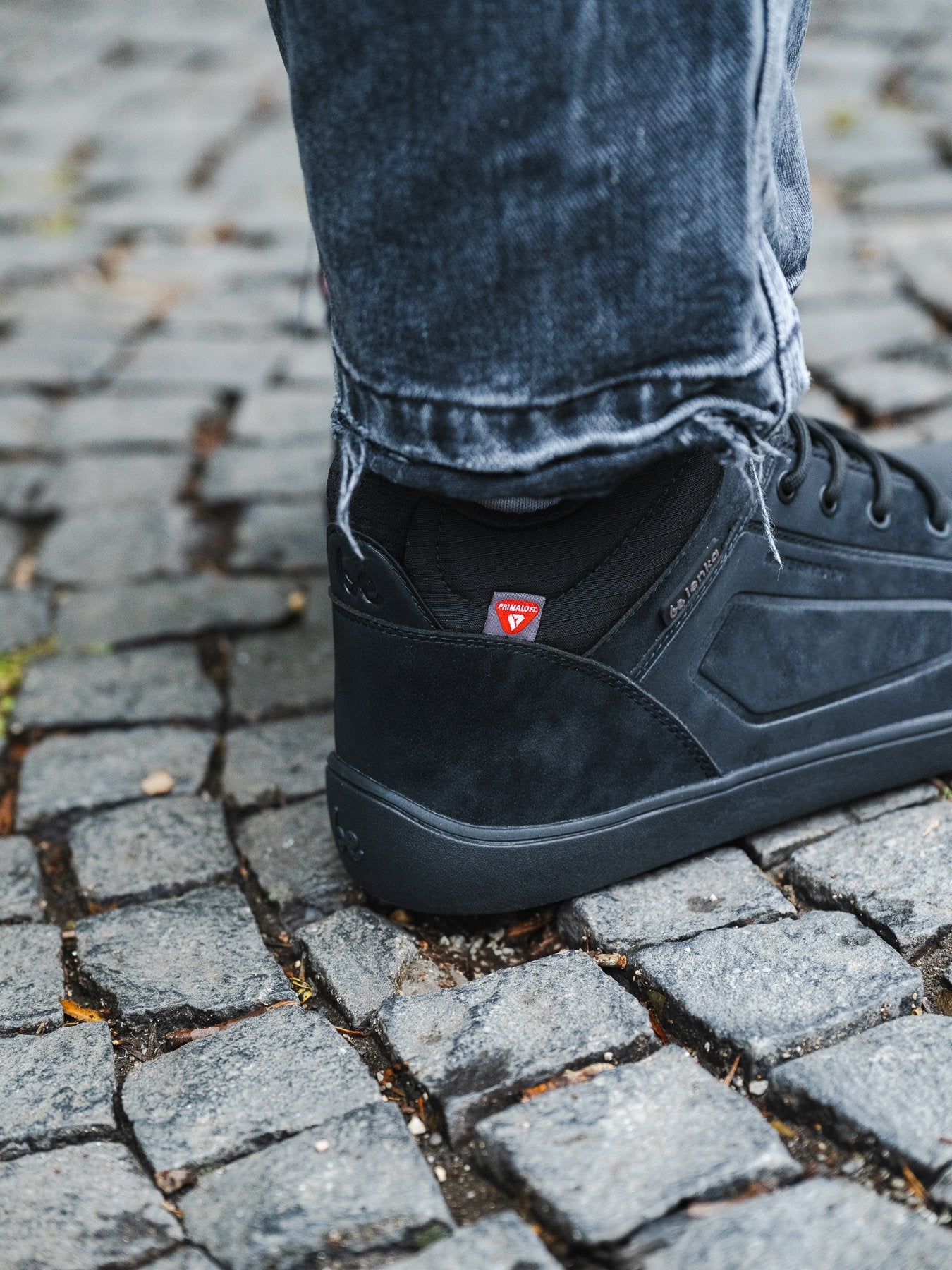 Arctic Edge All Black