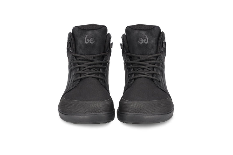 Arctic Edge All Black barefoot čizme par obuće prikazan od napred na beloj pozadini