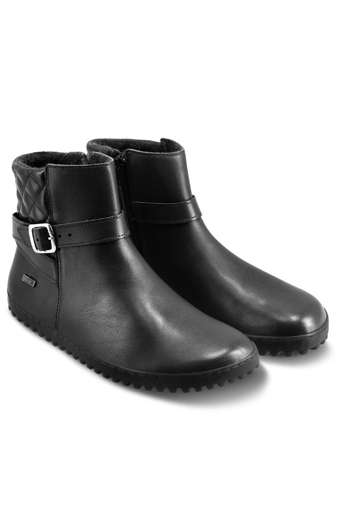 Par barefoot cizama Diva crne prikaz s boka na beloj pozadini