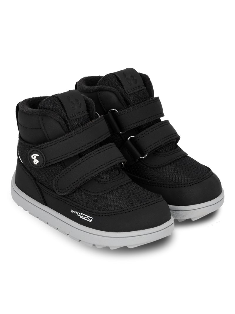 Par barefoot cizama Zippu Black & Grey prikaz pod uglom na beloj pozadini