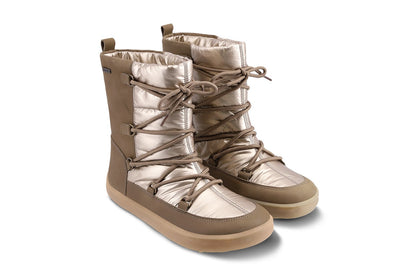 Par barefoot cizama Snowfox zlatne prikaz s boka na beloj pozadini