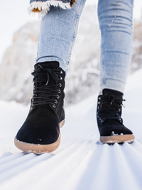 Winter Crne Mat barefoot cizme lifestyle stajanje u snegu u paru